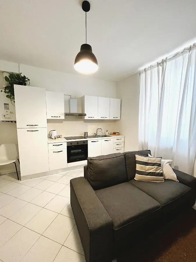 Daisy Homes #2 مونزا إيطاليا